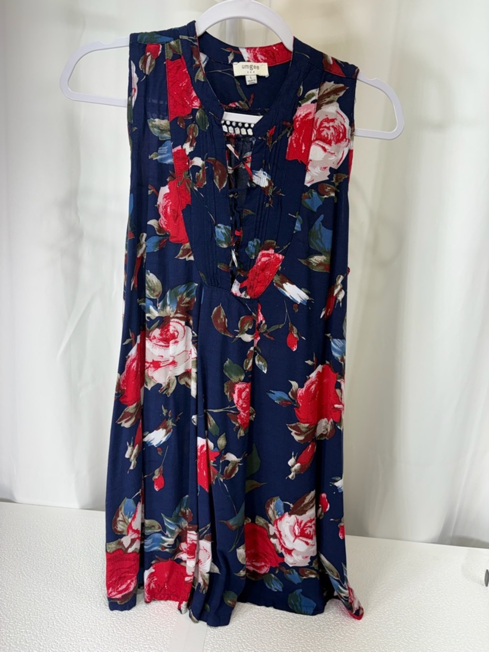 Umgee Navy Floral Sleeveless Tunic with Red and White Roses 2840